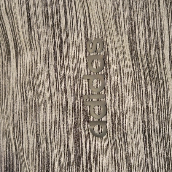 NWOT Adidas Aeroready Vneck Tee - Picture 3 of 4